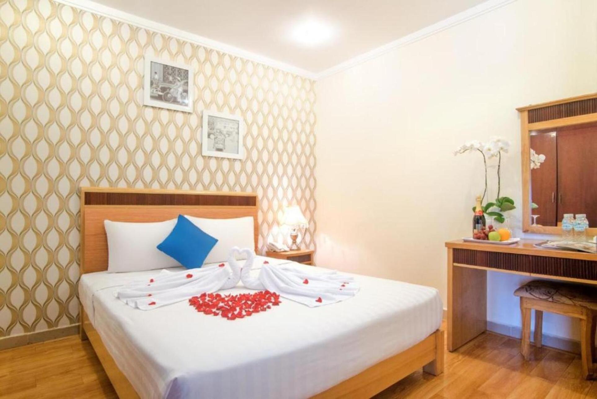 Ruby Saigon Hotel - Le Thanh Ton Ho Şi Min Exterior foto