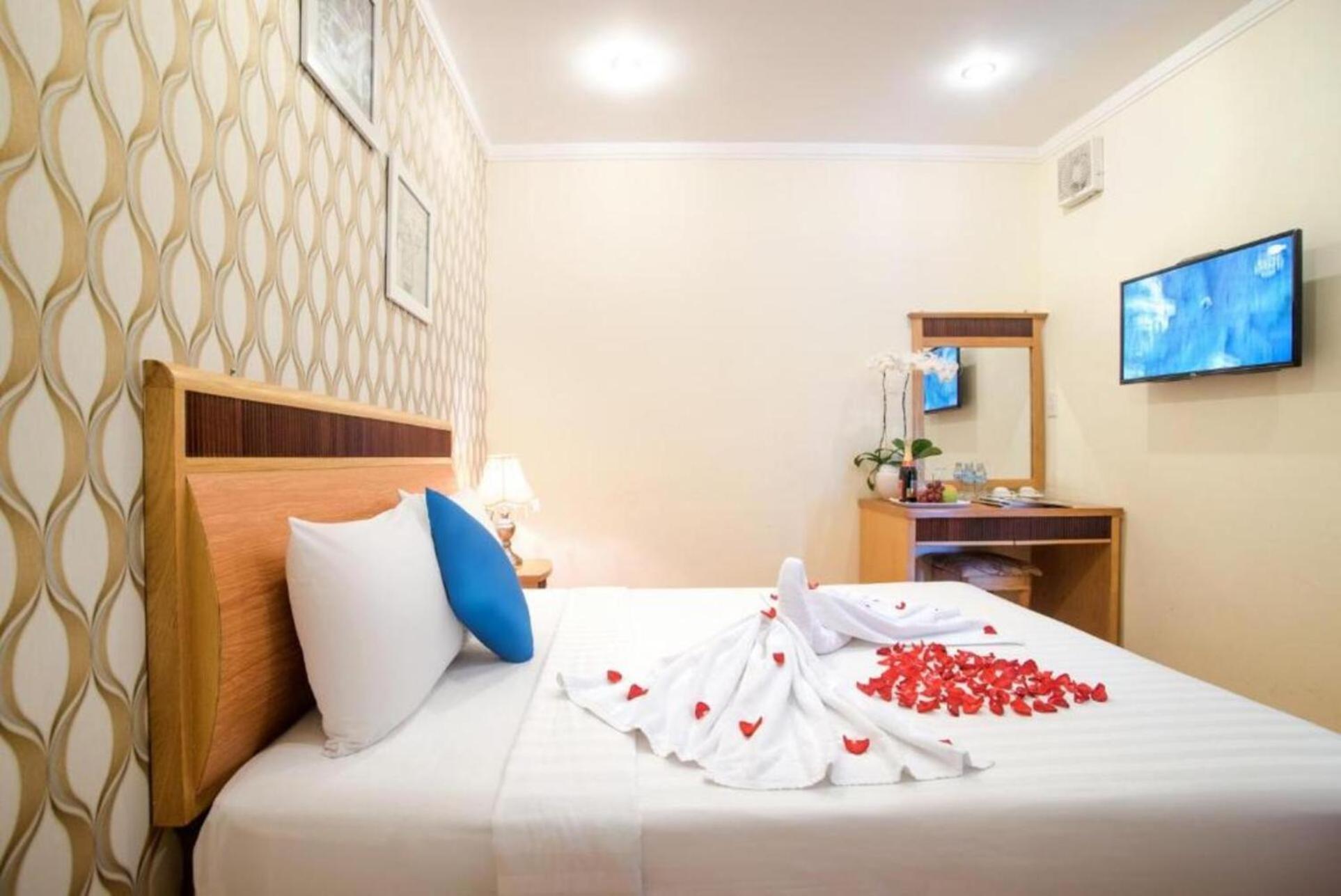 Ruby Saigon Hotel - Le Thanh Ton Ho Şi Min Exterior foto