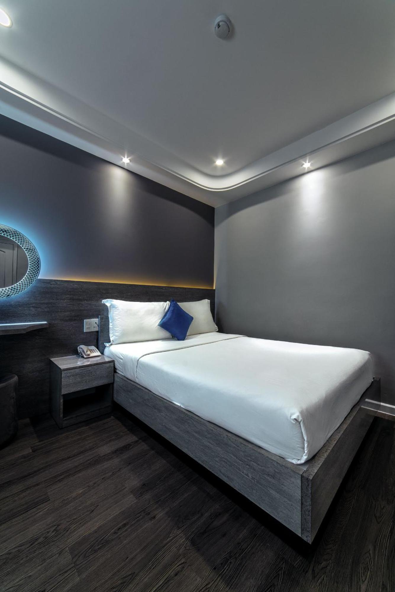 Ruby Saigon Hotel - Le Thanh Ton Ho Şi Min Exterior foto