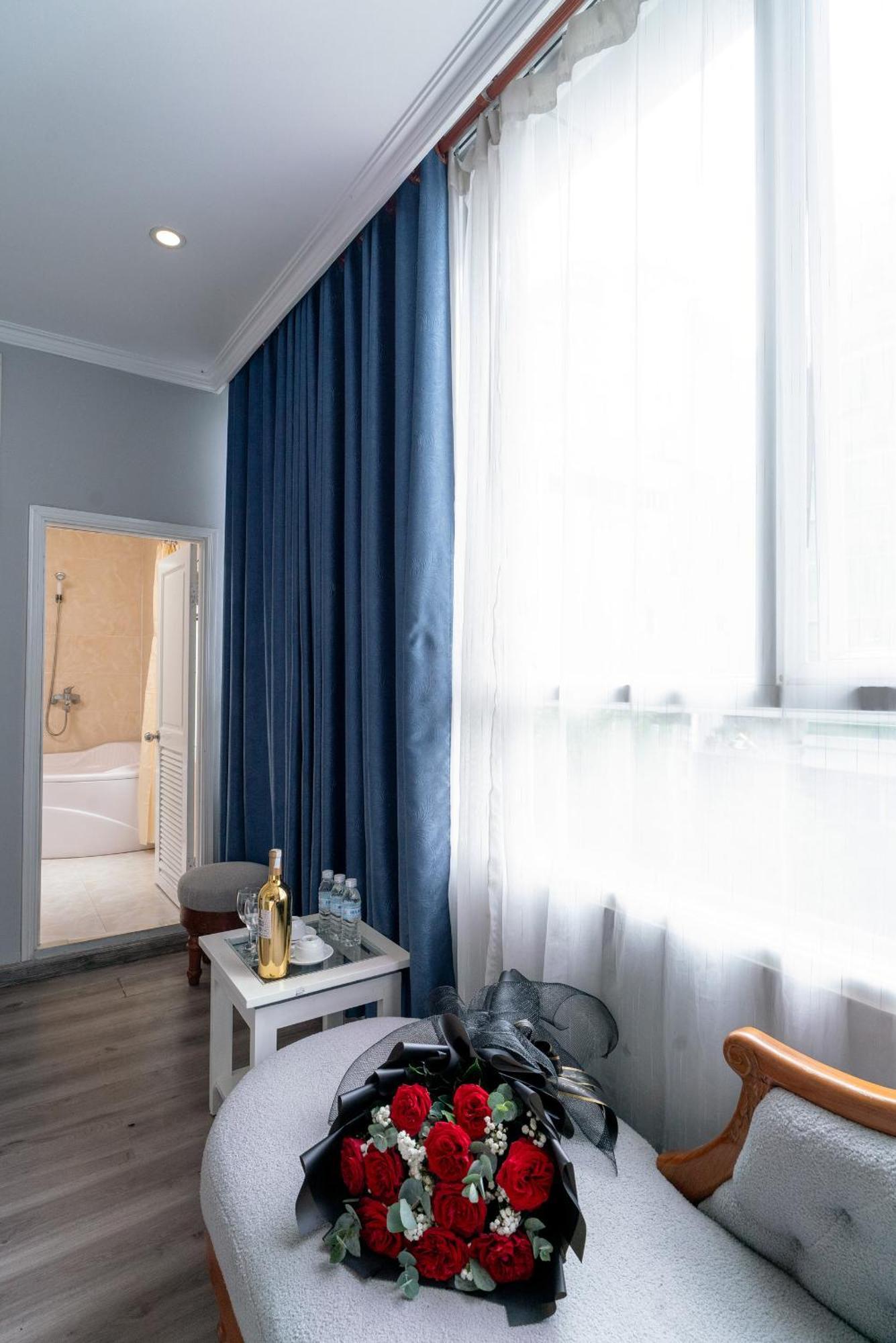 Ruby Saigon Hotel - Le Thanh Ton Ho Şi Min Exterior foto